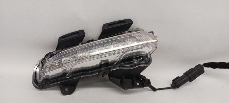15-'16 CHEVROLET CRUZE Right passenger LED daytime running light OEM Grade A!