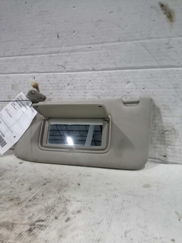 2016 INFINITI QX50 White Sun Visor OEM Used - 107k Miles, 53755