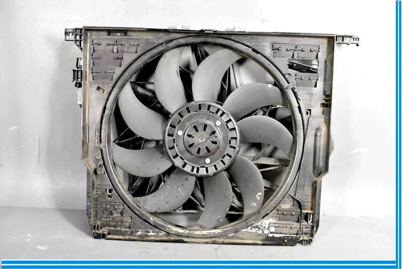 09-15 BMW F02 750i Engine Cooling Radiator Fan Motor W/ Shroud 17427575258 OEM