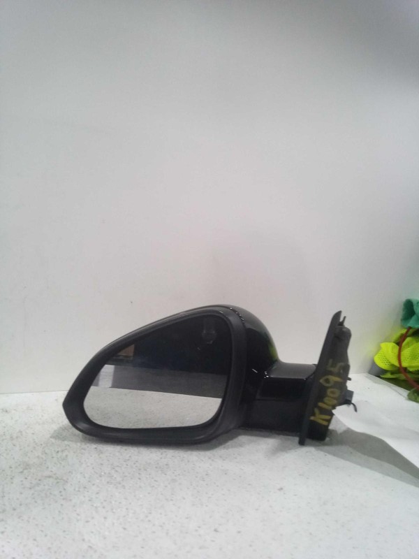 Used Left Door Mirror fits: 2016 Buick Regal Power heated turn signal opt DWK w/