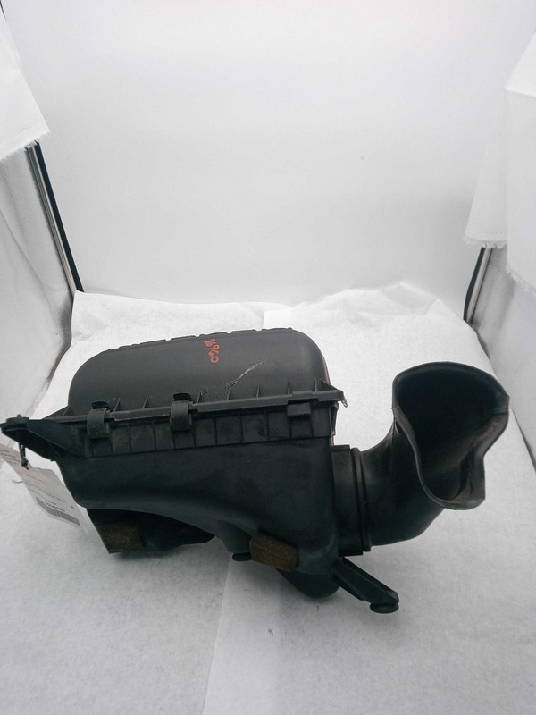 2002 Dodge Durango Air Cleaner Assembly OEM 4.7L Black 111k Mileage