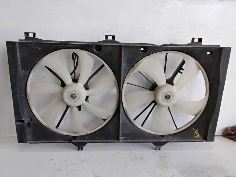 2010-2011 Toyota Camry Radiator Fan Motor Assembly VIN F 5th Digit w/o Tow Pckg