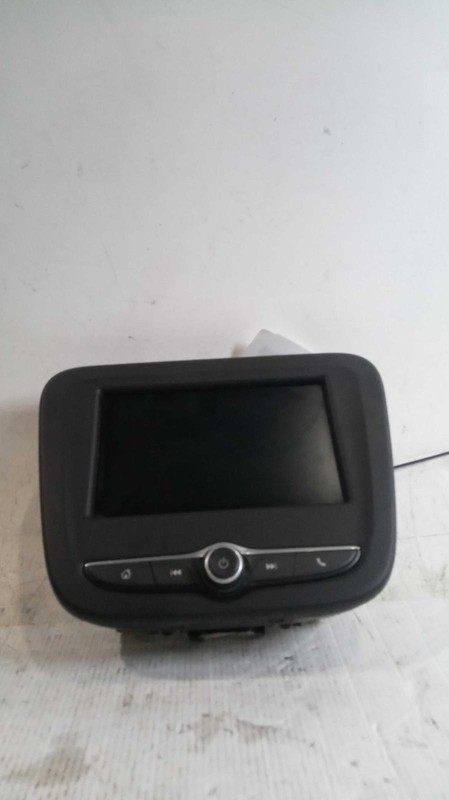 2020 Chevrolet Equinox Infotainment Display OEM White 106k Miles NJ25-17483