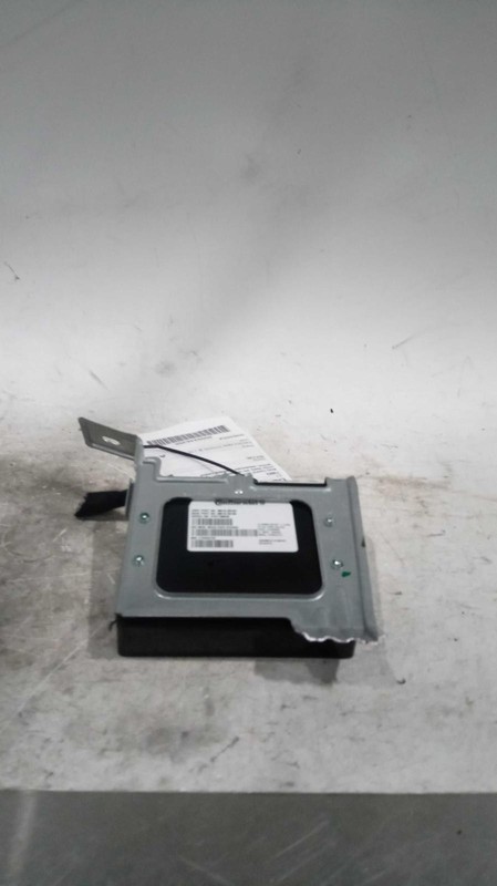 2016 Hyundai Santa Fe Body Control Module OEM 954004Z240 3.3L Red Used