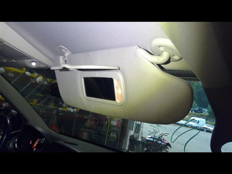 Passenger Sun Visor With Illumination Fits 11-19 CARAVAN 1182042