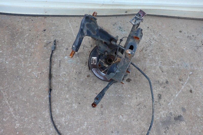 2006-2014 VOLVO XC90 AWD REAR RIGHT SPINDLE KNUCKLE WHEEL HUB W/ CONTROL ARM OEM