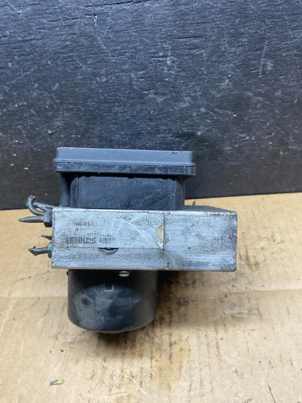06-12 Mercedes R350,GL450,ML500 A2515452532 ABS AntiLock Brake Pump OEM R4336