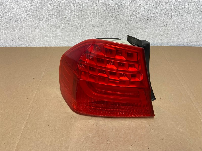 2009 2010 BMW 323i 325i 328i 335i 3 Series Left Driver Tail Light OEM AC5580 LK