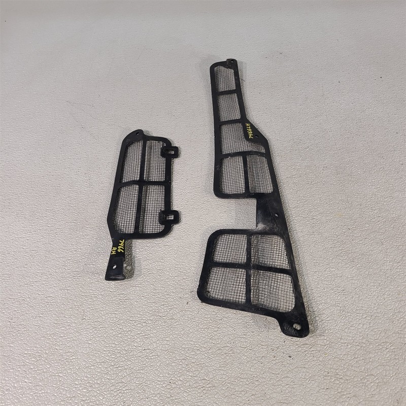 84-96 Corvette C4 Windshield Wiper Cowl Screen Set Aa7466 - NOTE
