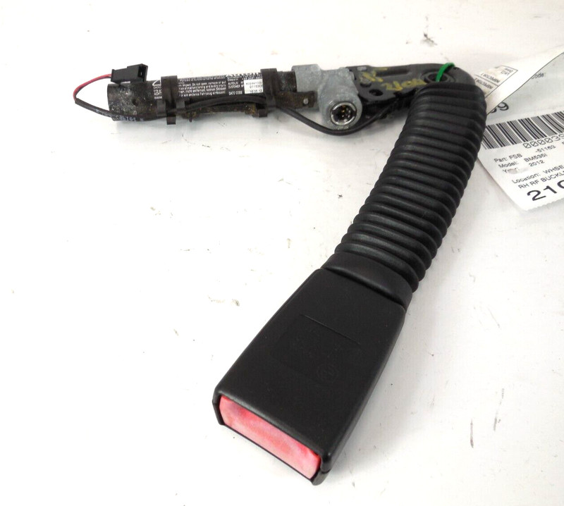 BMW 535i Front Seatbelt Buckle Receiver Passenger Right RH OEM 2011-2013