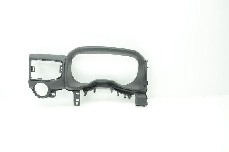 2017-2020 Nissan Titan 5.6L 4x4 Black Speedometer Gauge Bezel