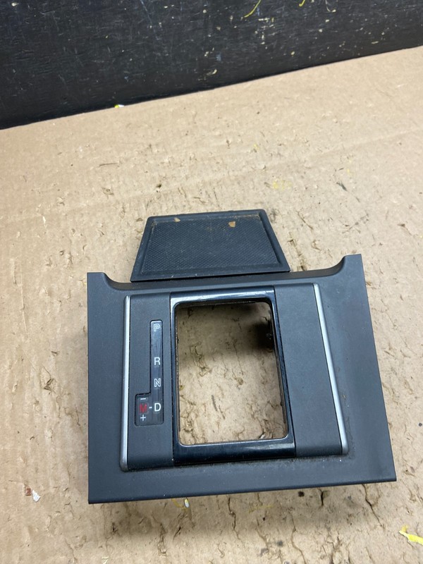 2007 to 2015 Mazda CX-9 Center Console Floor Shift Upper Cover Platet6332 DG