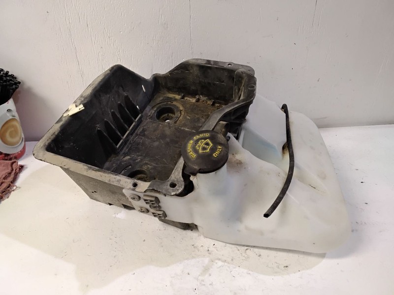 Wash Reservoir Fits 09-14 FORD F150 PICKUP 3574617