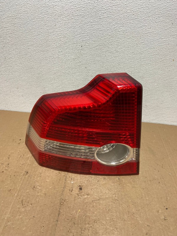 2004 to 2007 Volvo S40 Left Driver LH Side Tail Light OEM AC5941 LK