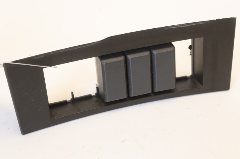 2021-2022 VOLVO VNL 760 860 D13 DASH EMPTY SWITCH BEZEL COVER TRIM 82755999 OEM