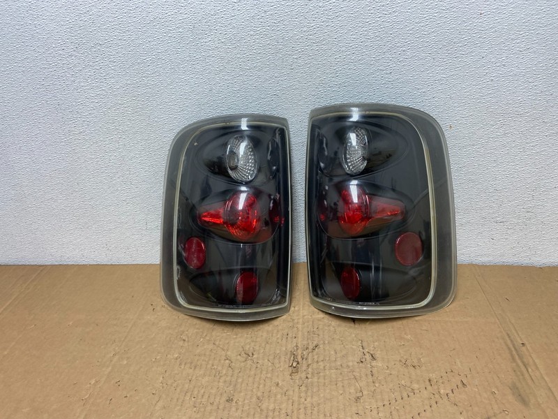2004 to 2008 Ford F150 Left+Right Set Side LED Tail Lights AD2359 DG