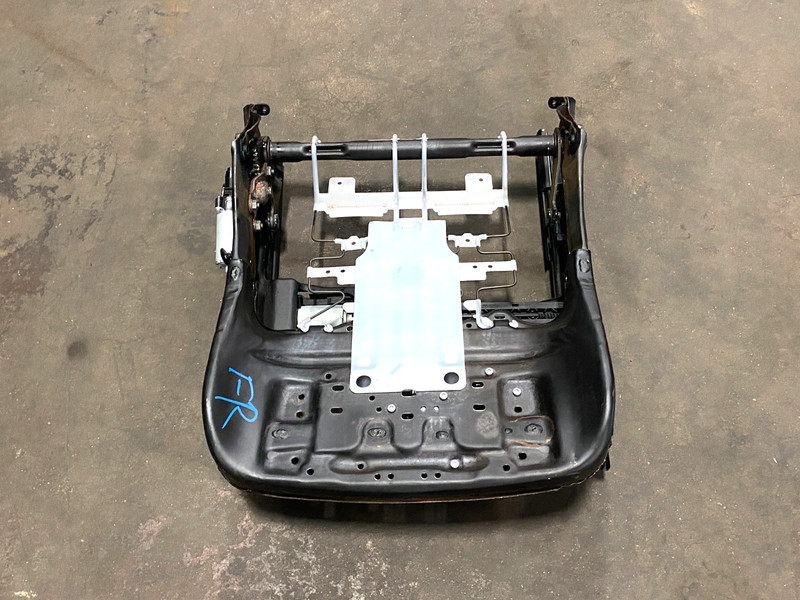 2018-2021 BUICK ENCLAVE FRONT RIGHT SIDE SEAT LOWER TRACK FRAME OEM #A0.30