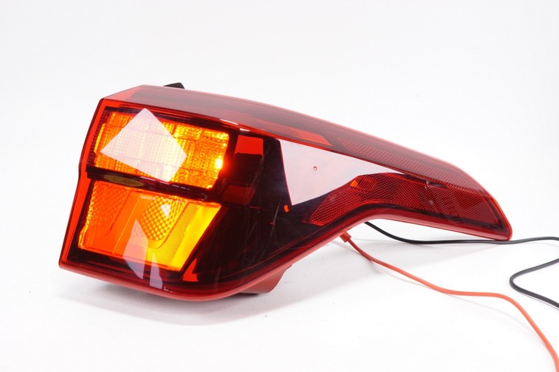 KIA SELTOS Right RH Tail Lamp Tail Light Backup Lamp LED OEM 2021 - 2023