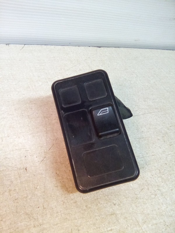 Volvo VNL 3944083 Window Switch Panel