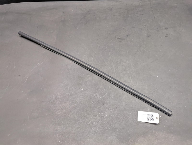 Front Right Door Window Belt Molding 2020 Jeep Compass 68242114AA 2017 - 2022