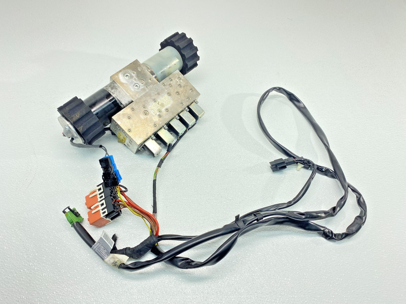07-13 BMW E93 3 Series Convertible Roof Hardtop Hydraulic Pump Motor Unit OEM✅