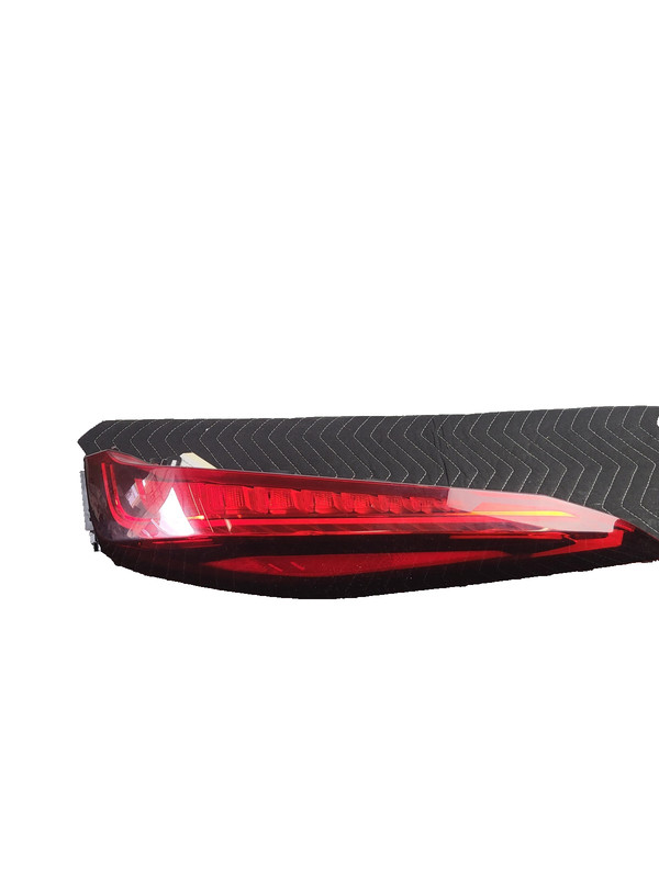 2019-2025 Cadillac XT4 Right Passenger Rear Quarter Tail Light LED OEM 84522855