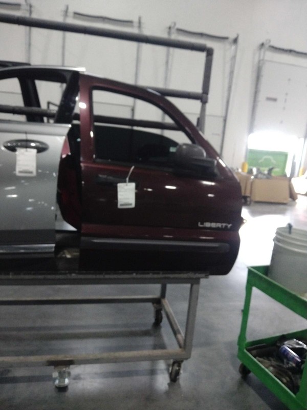 2004 Jeep Liberty Right Front Door Maroon OEM Used 56K Miles NJ25-18864-466777
