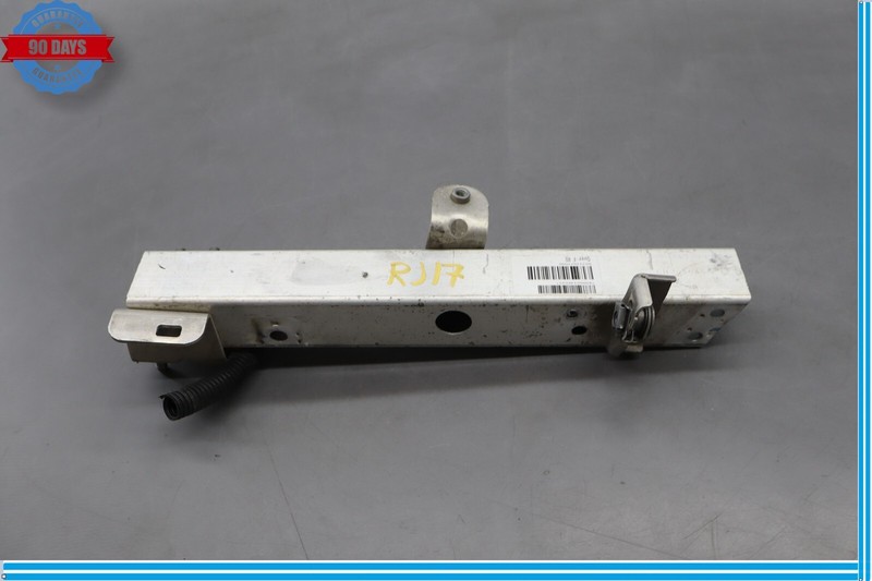 14-21 BMW i3 I01 Hybrid Front Right Bumper Impact Bracket D6222077000 Oem