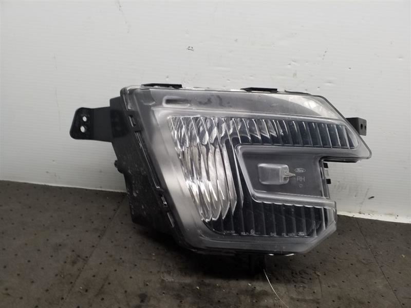 Passenger Corner/Park Light Fog-driving Halogen Fits 16 EXPLORER 731787