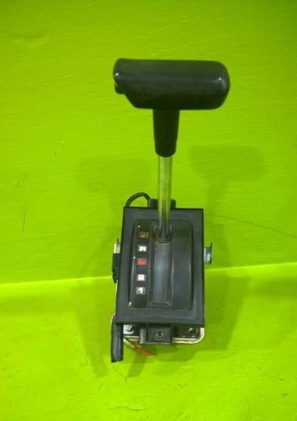 80 81 CIVIC AT HTBK FLOOR GEAR SHIFT SHIFTER ASSEMBLY OEM 3502-6