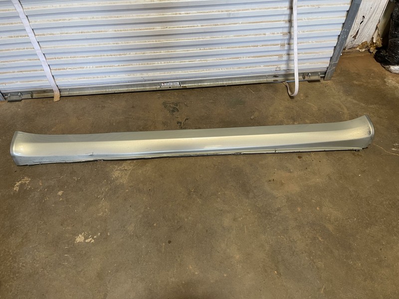2005-2008 MASERATI QUATTROPORTE LEFT DRIVER SIDE SKIRT SCUFF ROCKER MOLDING OEM