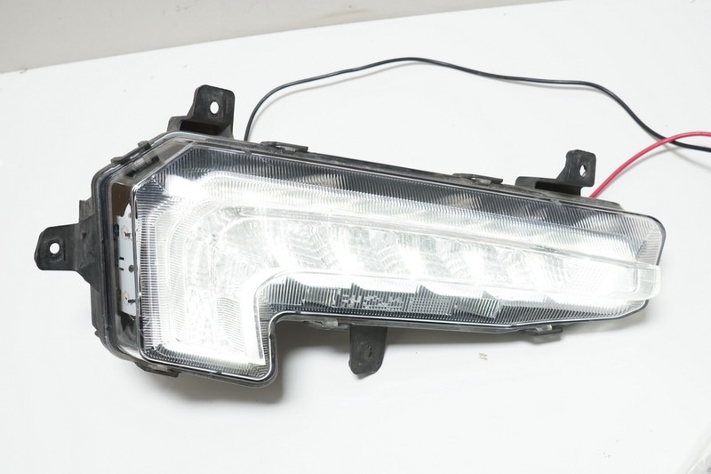 CHEVROLET MALIBU Right RH Front Foglight Fog Lamp OEM 2016 - 2018