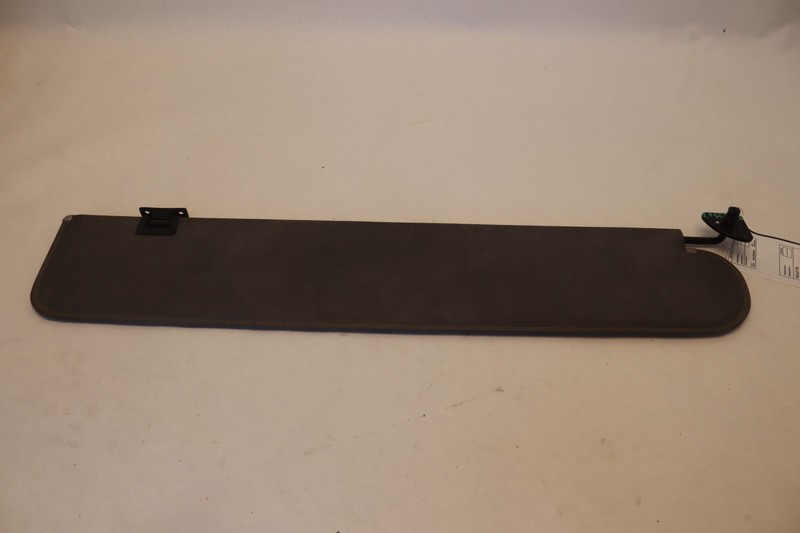 2013-2018 MACK CXU613 FRONT RIGHT PASSENGER SIDE SUN VISOR SHADE OEM
