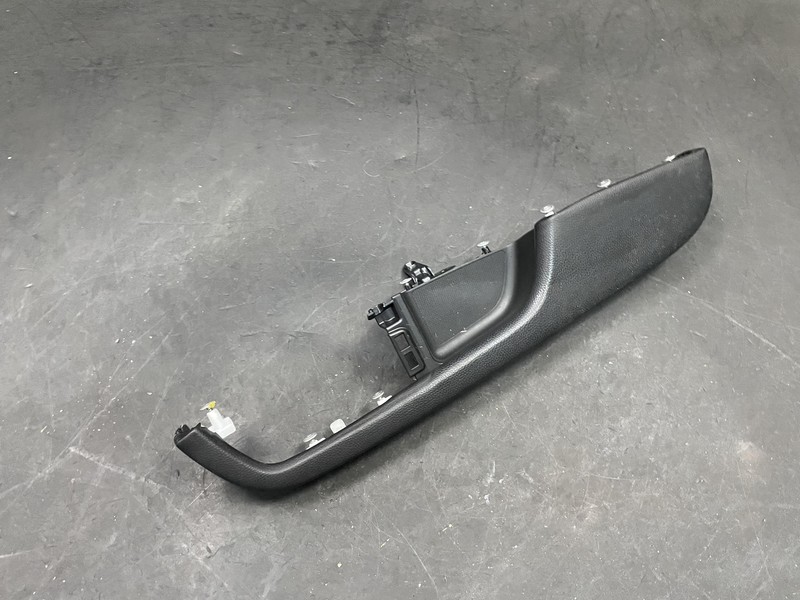 Front Right Door Armrest 2019 Honda Pilot 83541-TG7-A02 2016 2017 2018 2020 2021
