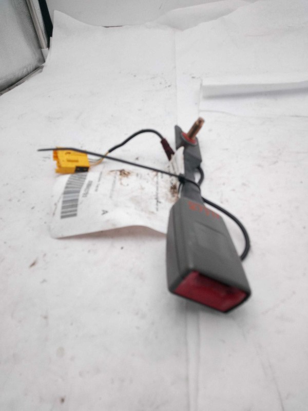 2006 Hyundai Santa Fe Black Front Left Seat Belt OEM 8883026750 Used