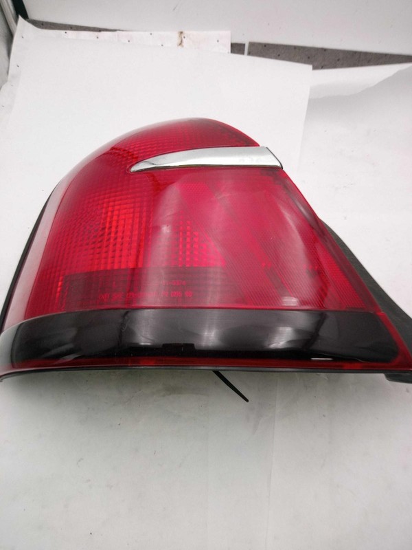 2002 Mercury Grand Marquis Left Tail Light Assembly OEM 512230 3 Bulbs Used