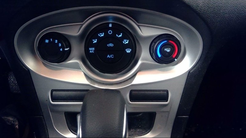 Temperature Control AC Manual Temperature Control Fits 14-19 FIESTA 3381856