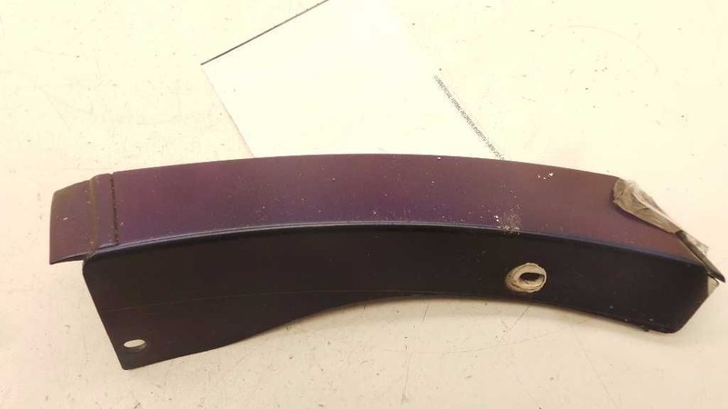 98 99 00 01 02 03 04 05 Lexus GS400 Driver Left Quarter Moulding