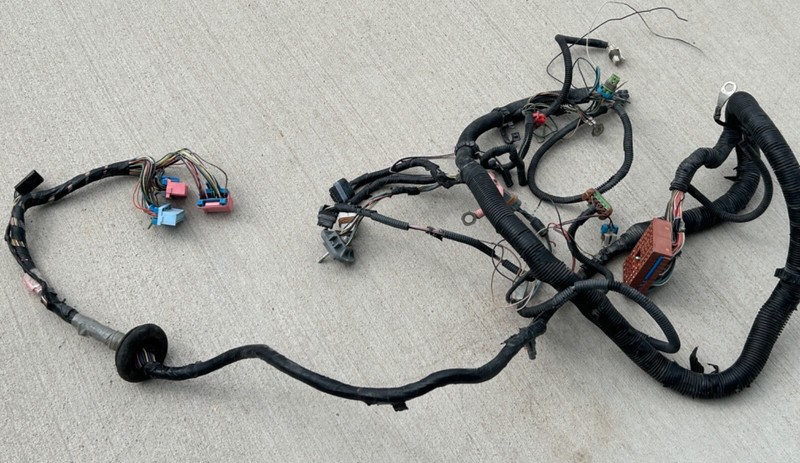 2001 Saturn SC2 Electrical Wire Harness Loom Wiring Plug Engine Compartment Fuse
