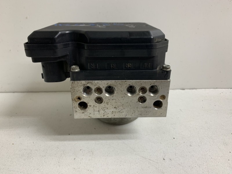 2014-2015 Nissan Rogue FWD Anti Lock Brake Pump Actuator Modulator 47660 JM04A