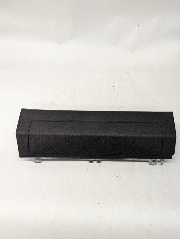 15-'20 MERCEDES GLA250 Right passenger knee Air Bag front OEM