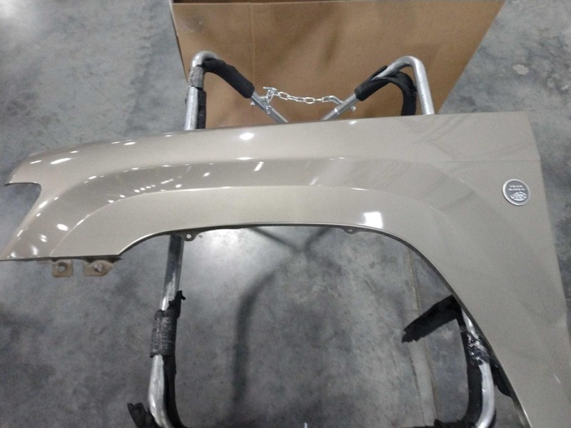 Jeep Grand Cherokee 2005 Left Fender GOLD 50337 6802