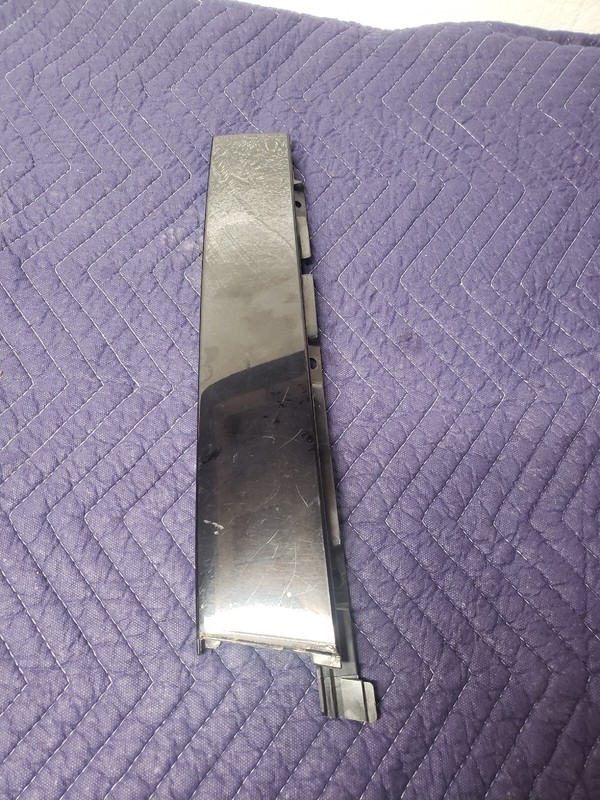 12 13 14 FORD FOCUS RIGHT FRONT DOOR MOLDING OEM