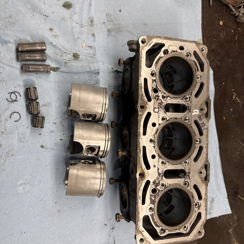 1996 XLT 580 Snowmobile Cylinders Pistons Good #10