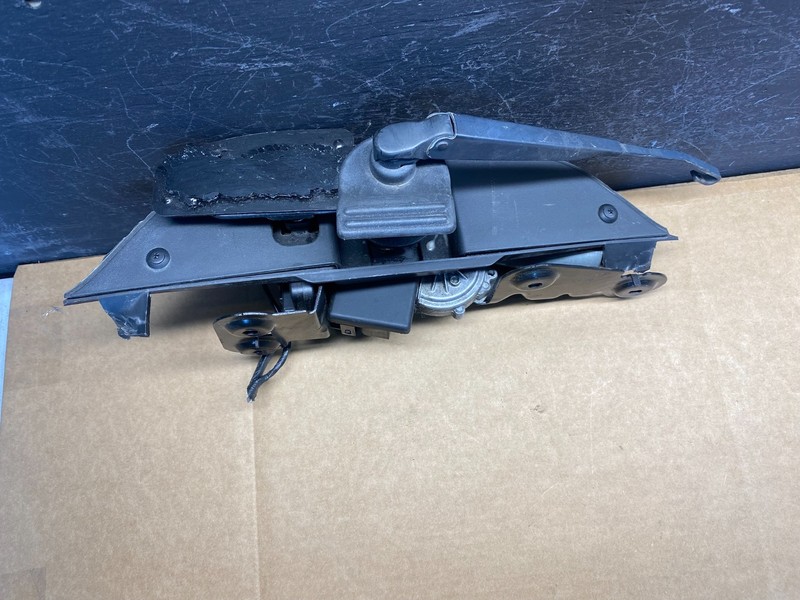 2003 to 2008 Ford Expedition Navigator Rear Windshield Wiper Motor AD7441 DG