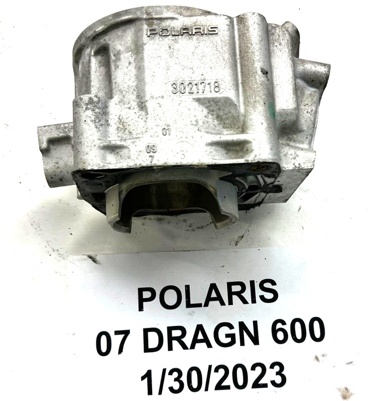 Polaris Snowmobile 600 IQ Cleanfire Engine Cylinder and piston 3021718
