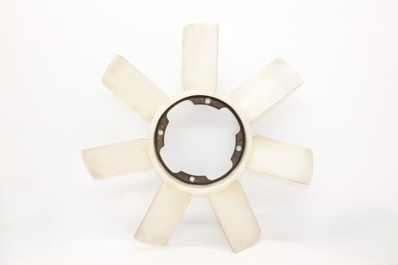 87-89 Nissan Pickup D21 4 Cylinder 7 Blade Fan Blade