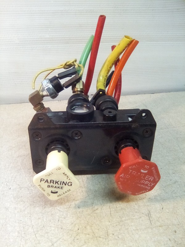 Newstar S-16933 Air Brake Control Valve