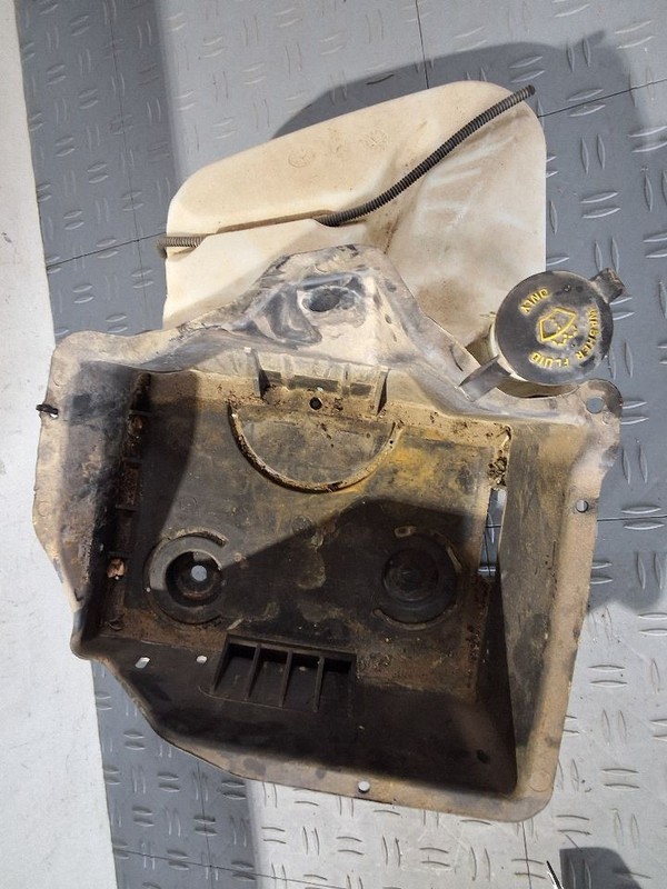 Wash Reservoir Fits 09-14 FORD F150 PICKUP 3451831
