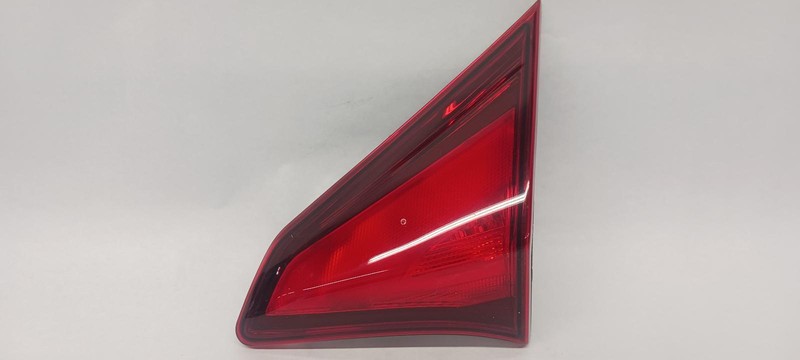 18-'20 NISSAN KICKS Right Passenger Taillight Tailgate OEM Grade A Condition!
